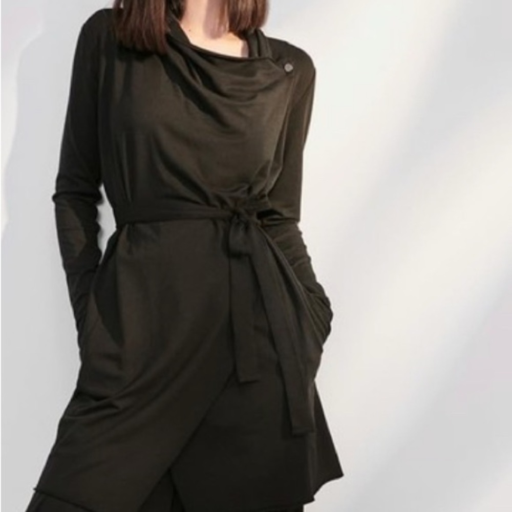Lunya Black Wrap Short Robe Pima Cotton